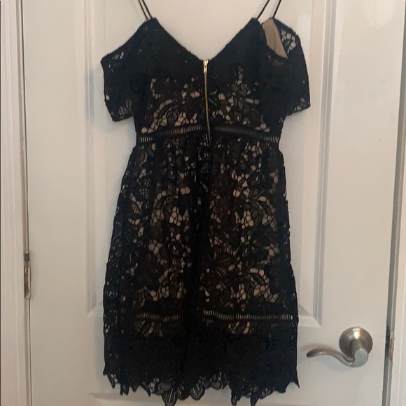 New Look Premium Black Lace Cold Shoulder Dress - Picture 3 of 7